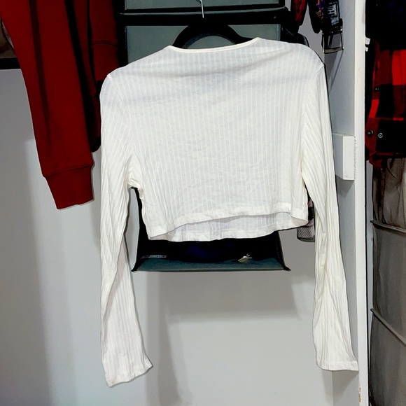 White XL long sleeve Shein crop-top - Picture 3 of 4